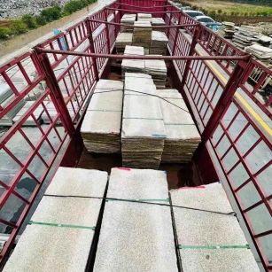 芜湖 黄金麻花岗岩荔枝面，光面毛板装车完成