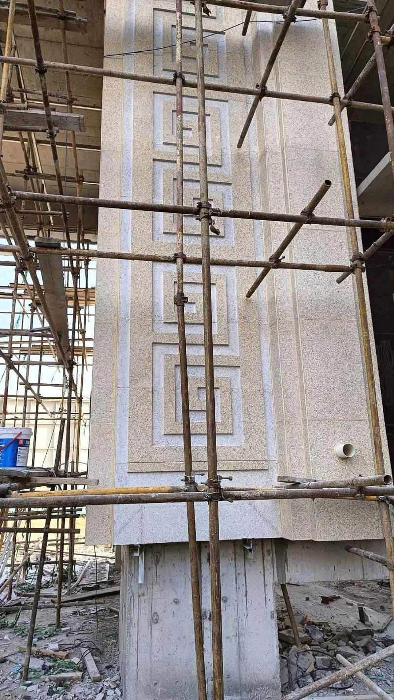 芜湖 黄金麻花岗岩别墅外墙干挂回纹造型效果