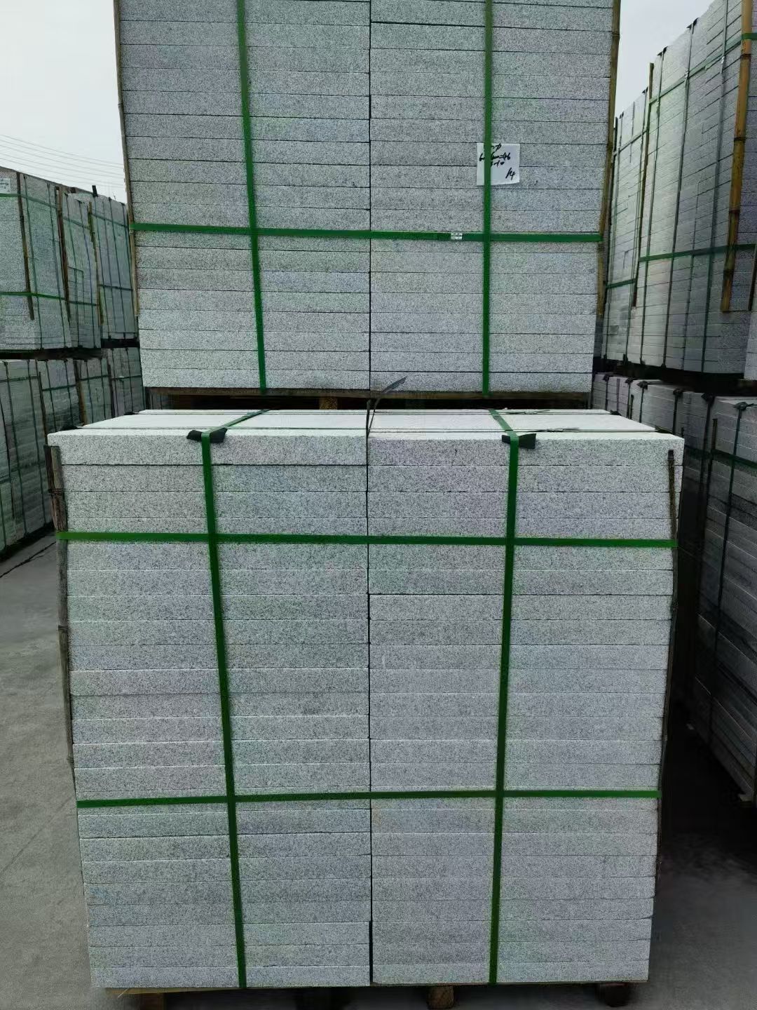 芜湖 芝麻白火烧，园林广场市政工程地铺石，1.8~5.0厚均有现货