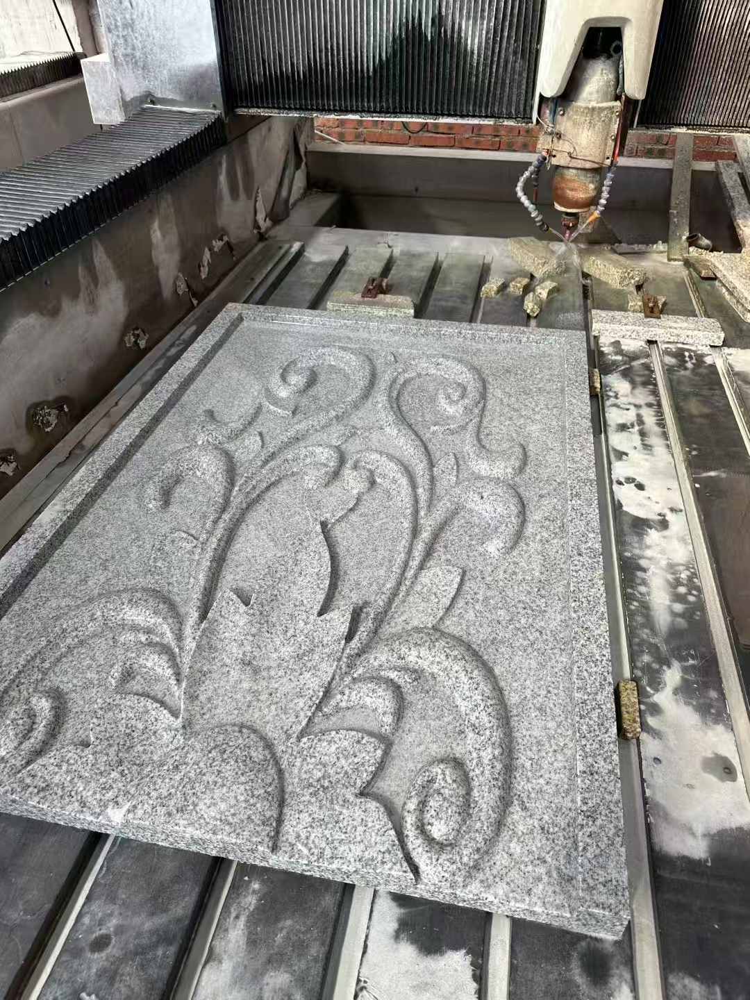 芜湖 白麻别墅干挂雕花板