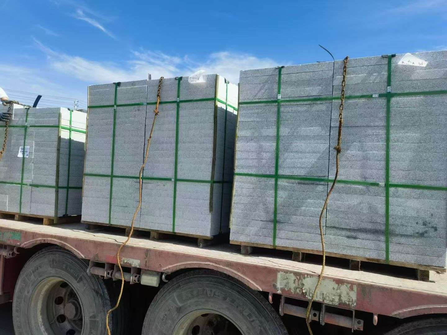 芜湖 芝麻白花岗岩地铺石装车日常