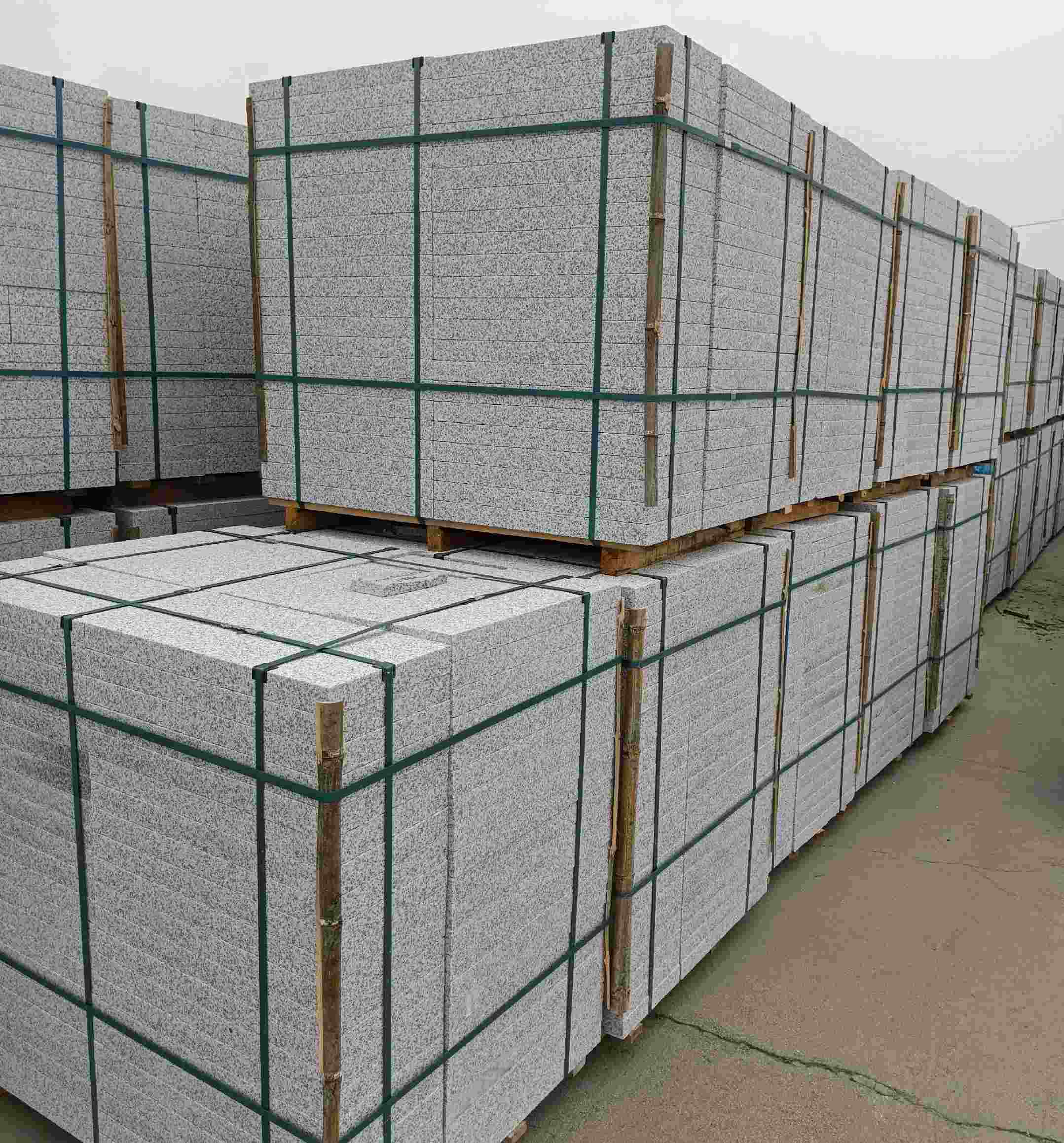 芜湖 白麻花岗岩石材荔枝面地铺石（300*600*50）