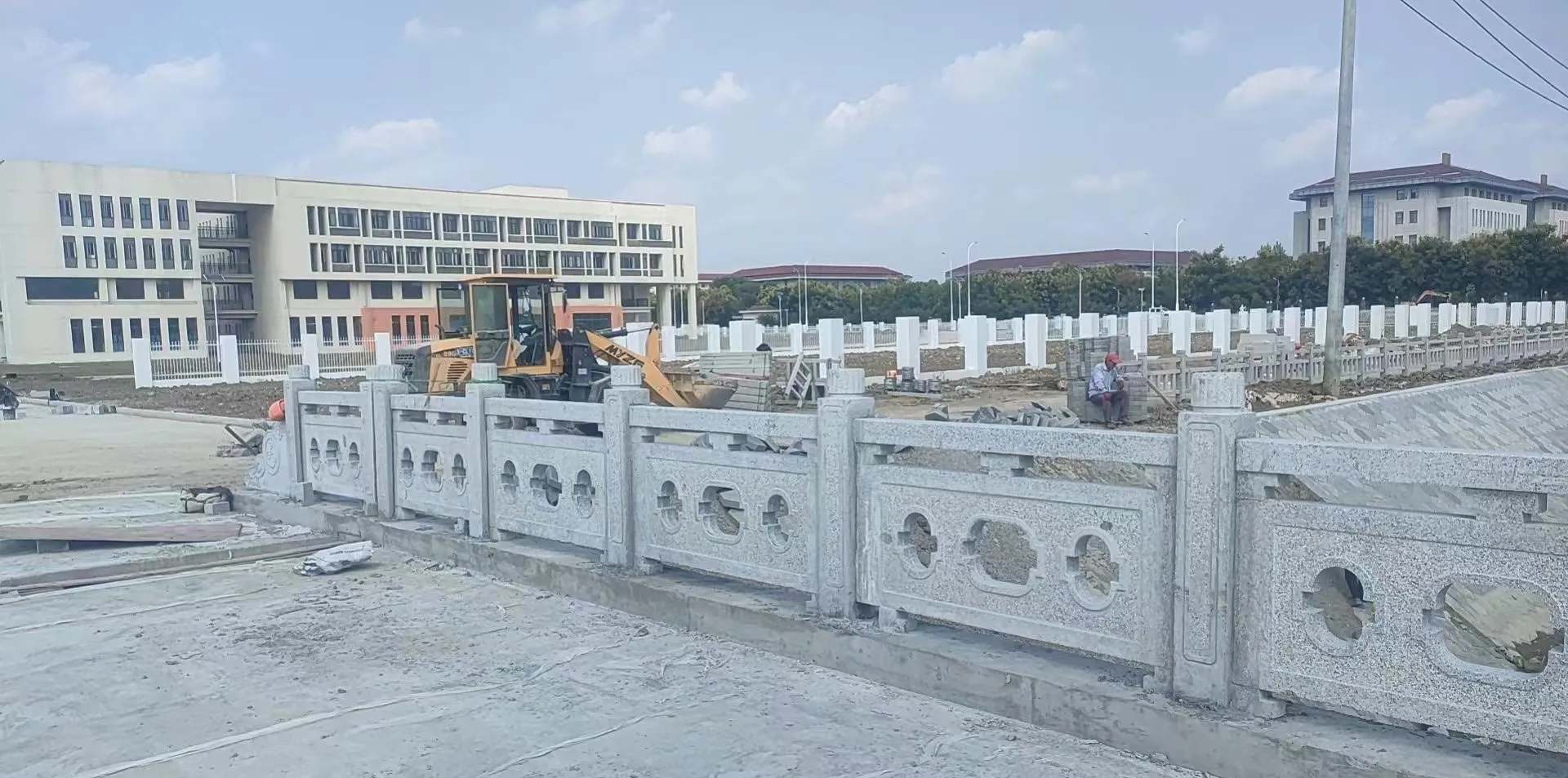 芜湖 白麻花岗岩荔枝面河道栏杆