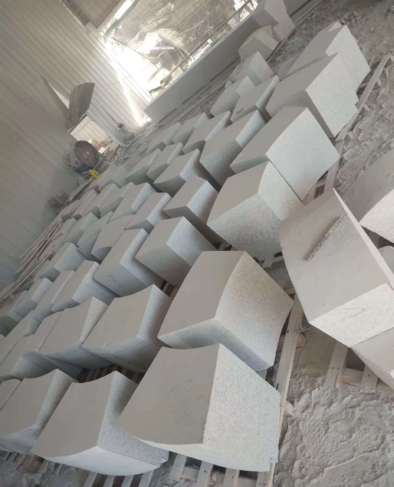 芜湖 白麻花岗岩异形坐凳